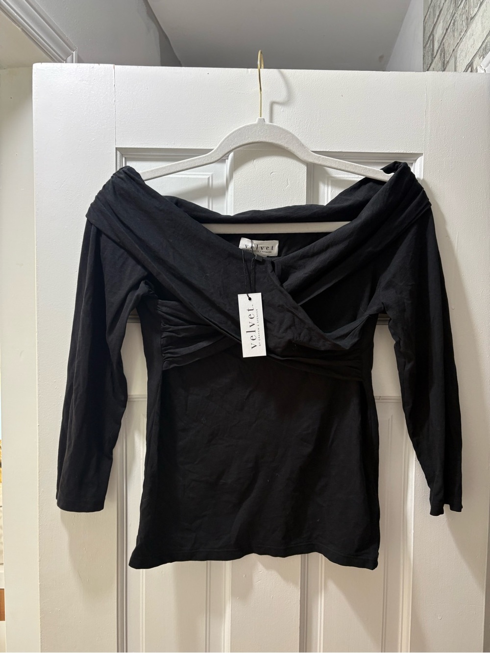 93% Cotton Velvet by Graham & Spencer Black Off-Shoulder Twist Front Long Sleeve